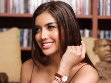 Pamer Perut Super Ramping, Millendaru Sukses Bikin Netter Iri