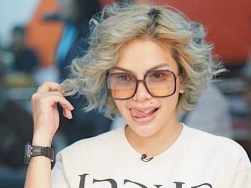 Nikita 'Babat Habis' Bobrok Pihak Syahrini, Foto Sang Adik Tengah Ciuman Mesra Jadi Konsumsi Publik