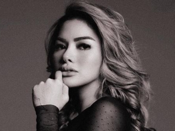 Nikita Mirzani Datangi Pengadilan Tanpa Kenakan Bra, Kenapa?