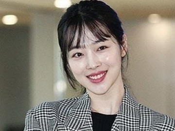 Tampil Seksi Pakai Dress Super Pendek, Penampilan Sulli Malah Disebut Berkelas