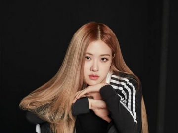 Cover Lagu Ariana Grande '7 Rings' di Instagram, Gaya Imut Rose Black Pink Bikin Fans Gemas