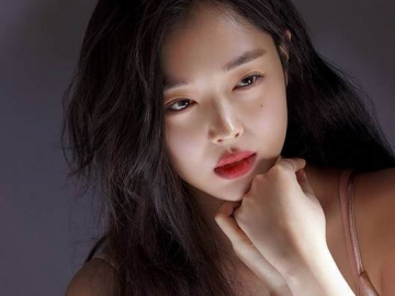 Sulli Tanya Soal Dirinya Sendiri, Jawaban dari Aplikasi Simsimi Ini Jadi Sorotan Netter