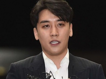 YG Blur Wajah Seungri di Foto Bareng Big Bang, Netter: Hapus Juga GD dan T.O.P