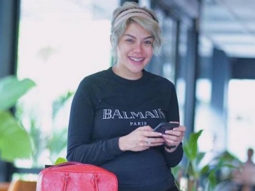 Nikita Mirzani Heboh Pamer Kekayaan Hingga Ejek 'Sampah', Kembali Sindir Pengacara Kriss Hatta?