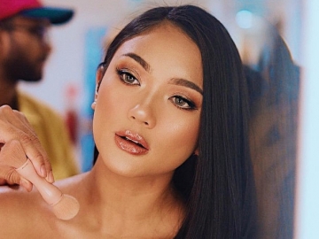 Terkuak, Ini Alasan Marion Jola Gemar 'Centil' ke Fans Pria