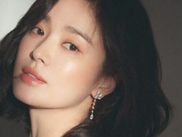Nikmati Waktu Liburan, Song Hye Kyo Tunjukkan Foto Sunset yang Indah di Pantai