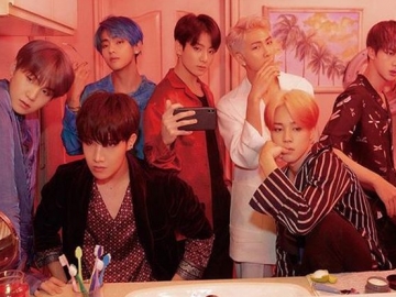 Bawa Bunga Mawar Hingga Makan Buah Anggur, Foto Teaser Comeback BTS Bikin ARMY Meleleh