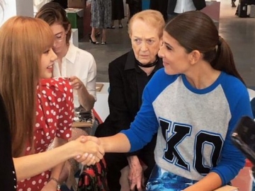 Bikin Heboh, Puteri Bulgaria Tulis Komentar di Unggahan Instagram Lisa Black Pink