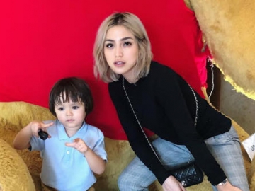 Jessica Iskandar Pamer El Barack Kuasai Bahasa Inggris, Netter: Enggak Ngerti