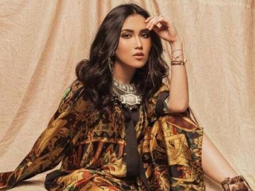 Jalani Ibadah Umrah, Ayu Ting Ting Masih Saja Kenak 'Semprot' Netter Karena Hal Ini