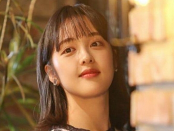 Asyik Bepose Santai di Ayunan, Kim Bora 'Sky Castle' Disebut Terobsesi Tiru Gaya Sulli