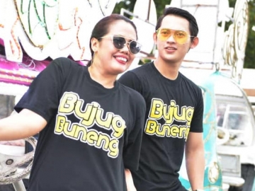 Makin Panas, Elly Sugigi Bongkar Hubungan Settingan Irfan Sbaztian