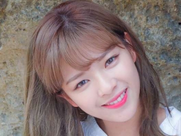 Dikenal Tomboy, Selca Jeongyeon Twice dengan Gaya Rambut Panjang Menuai Pujian