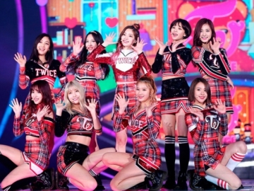 Tampil di Majalah Bareng Member Twice, Tzuyu-Jeongyeon Malah Adu Cantik