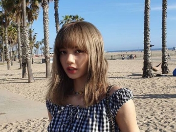 Unggah Pose Pelukan Bareng Lisa, Penyanyi Indonesia Niki Bikin Netter Cemburu Berat