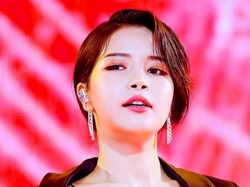 Bikin Heboh, Solar Mamamoo Nyanyikan Lagu BTS 'Fire' di Konser Hingga Merobek Bajunya