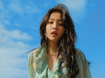 Pemotretan di Hawaii, Cantiknya Yeri Red Velvet Tunjukan Sisi Dewasanya