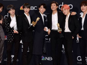 Sapa Fans Usai Hadiri BBMA di Siaran V Live, BTS Terharu Terima Banyak Penghargaan
