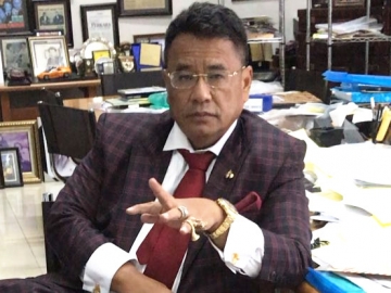 Hotman Paris Curhat Macet ke Nikahan Syahrini, Netter Langsung Kompak Tuntut Hal Ini