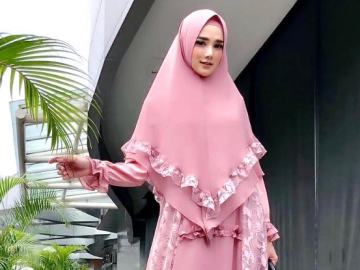 Mulan Jameela Ketahuan Makan Bakso Pinggir Jalan, Reaksi Netter Tak Terduga