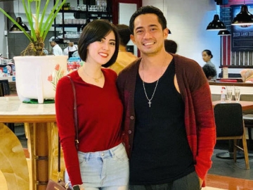 Pamitnya Berangkat Kerja, Istri Yama Carlos Malah Nonton Konser Ed Sheeran dengan Suami Orang