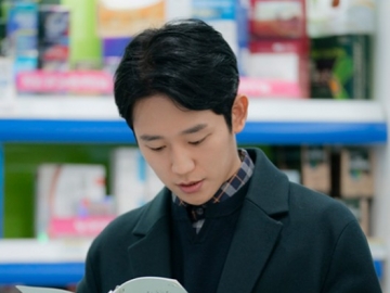 Reuni dengan Sutradara 'Pretty Noona Who Buys Me Food' di 'Spring Night', Begini Kata Jung Hae In