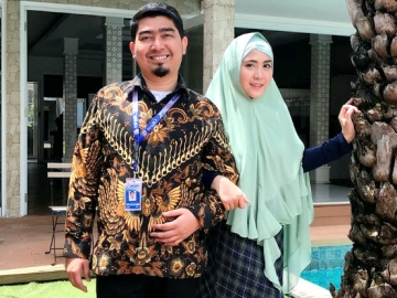 Sibuk Dakwah Selama Ramadan, Ustaz Solmed Curi Waktu Ketemu Istri