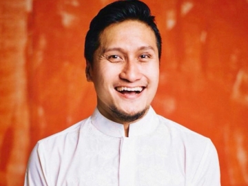 Arie Untung Pamer Video Kebersamaan Geng Artis Salih, Netter: Adem Banget Liatnya