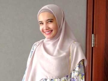 Dikabarkan Hamil Oleh Semua Media, Ini Kata Zaskia Sungkar