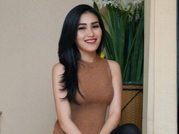 Ayu Ting Ting Asyik Nyanyi India Bareng Pria Mirip Shaheer Sheikh, Netter Heboh Jadi 'Mak Comblang'