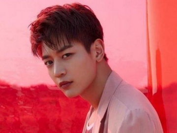 Tampil Ganteng Nan Gagah di Upacara Penyelesaian Training, Minho SHINee Bikin Fans Heboh