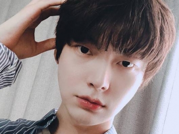 Dikenal Berpostur Tubuh Ramping, Penampilan Berotot Ahn Jae Hyun Bikin Fangirl Menggila