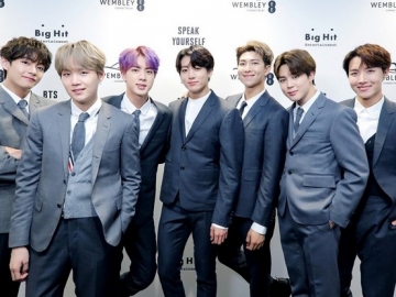  Dapat Kejutan dari ARMY di Konser Wembley, Member BTS Tak Kuasa Tahan Tangis