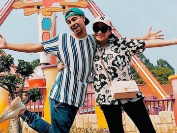 Intip Senyum Sumringah Raffi dan Nagita Saat Lebaran Bareng Sang Nenek, Netter Salfok dengan Ini