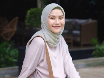 Anak Kena DBD Jelang Idul Fitri, Zaskia Adya Mecca 'Ajak' Mertua Berlebaran di Rumah Sakit