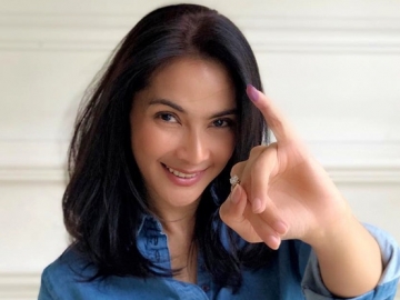 Maudy Koesnaedi Boyong Keluarga Nobar ‘Si Doel The Movie 2’, Begini Reaksi Mereka