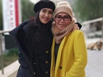 Lagi-Lagi Caper, Ibu Ayu Ting Ting Auto Jadi Sasaran Empuk Netter