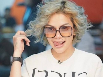 Nikmir Serukan Soal Cintai Diri Sendiri Seraya Pamer Pose 'Nantang', Bokong Super Seksi Jadi Sorotan