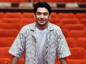 Reza Rahadian Bakal Atasi Trauma Asmara Lewat Film Komedi-Romantis ‘Toko Barang Mantan’