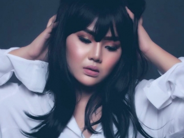 Rosa Meldianti Ngaku Enggan Kena Sanksi Hingga Pilih Tak Antarkan Ayah Dewi Persik 'Berpulang'