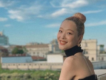 Bergaya Bak Audrey Hepburn, Sulli Malah Dibilang Tak Cocok Punya Rambut Pirang dan Mirip Nenek-Nenek