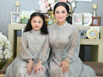 Ikuti Jejak Krisdayanti, Amora Lemos Debut Jadi Penyanyi Lewat OST Film ‘Rumah Merah Putih' 