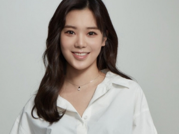 Makin Cantik Namun Tampak Berbeda dari Wajah Asli, Lizzy Eks After School Bikin Pangling