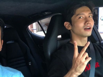 Bikin Gemas, Lucunya Changmin TVXQ dan Siwon SuJu Saat Jalan-Jalan Bersama