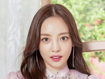 Baju Melorot Saat Tampil di Acara TV Jepang Bikin Fans khawatir, Goo Hara Kabarkan Kondisinya