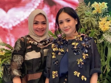 Kartu Kredit Miliarder Dibongkar Sang Cucu, Ekspresi Ibunda Nagita Slavina Curi Perhatian