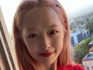 Fans Khawatir Soal Memar di Lutut Sulli, Netter Beri Komentar Seperti Ini