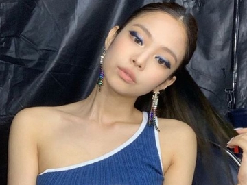 Unggah Foto Bangun Tidur Super Seksi, Jennie Bikin Fans Makin Kepincut