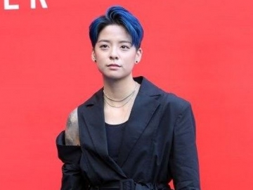 Terlihat Feminin Pakai Anting, Amber Malah Dipuji Sangar Pamer Tato di Pemotretan Majalah