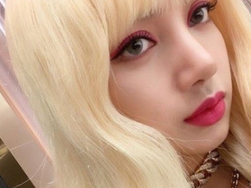 Pamer Foto Gaya Rambut Pirang di MV 'Kill This Love', Lisa BLACKPINK Dipuji Mirip Boneka